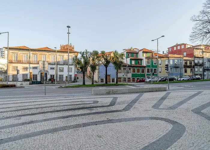 Limehome Rua De Dom Manuel Ii Aparthotel