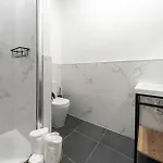 Apart-hotel Limehome Rua De Dom Manuel Ii 4*