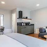 Limehome Rua De Dom Manuel Ii Aparthotel 4*