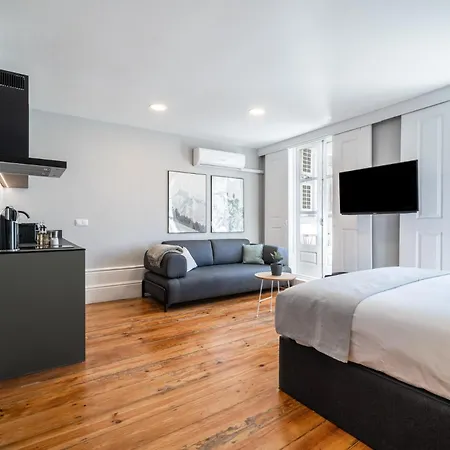 Limehome Rua De Dom Manuel Ii Lägenhetshotell 4*
