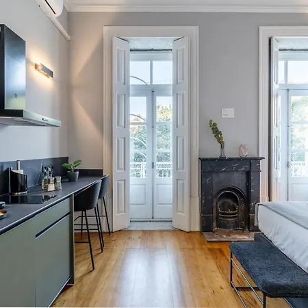 Ξενοδοχείο με διαμερίσματα Limehome Rua De Dom Manuel Ii 4*