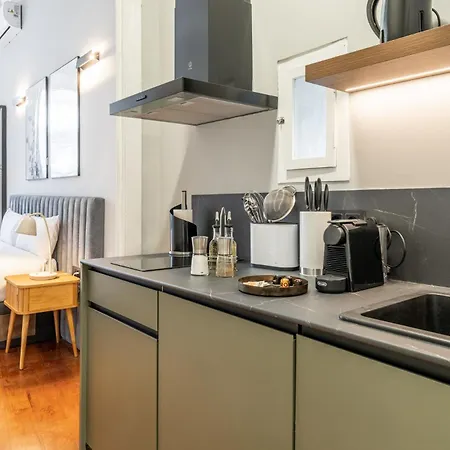 Limehome Rua De Dom Manuel Ii 4*