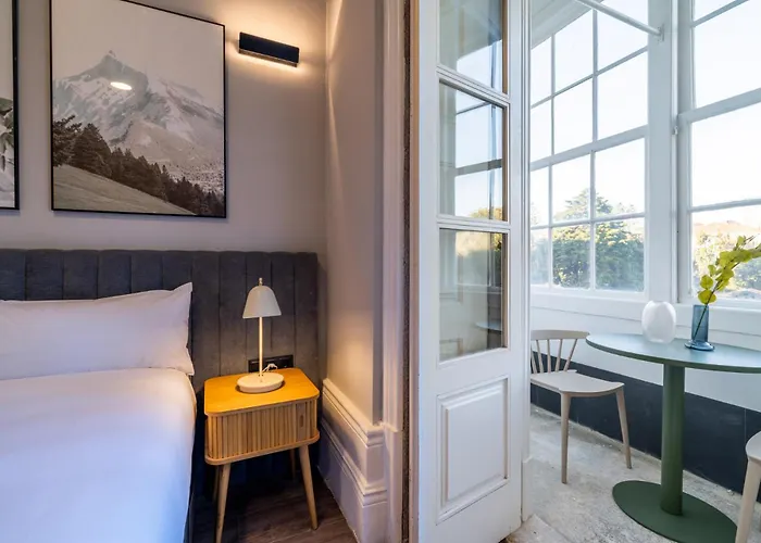 Limehome Rua De Dom Manuel Ii 4* Porto