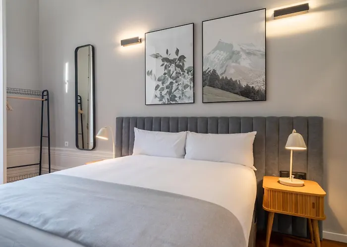 Ξενοδοχείο με διαμερίσματα Limehome Rua De Dom Manuel Ii 4*