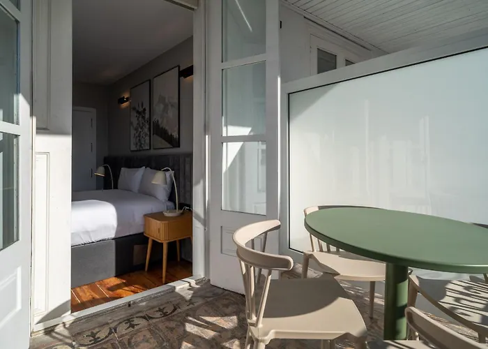 Апарт-отель Limehome Rua De Dom Manuel Ii Порту