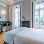 Limehome Rua De Dom Manuel Ii Апарт-отель 4*