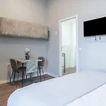 Limehome Rua De Dom Manuel Ii Апарт-отель 4*