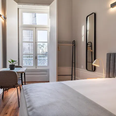 Limehome Rua De Dom Manuel Ii 4* Porto