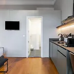 Limehome Rua De Dom Manuel Ii Lägenhetshotell Oporto