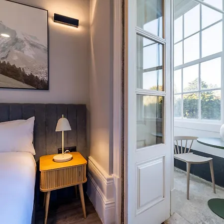 Limehome Rua De Dom Manuel Ii 4* Porto